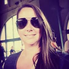 Rachel Holcombe's Instagram, Twitter & Facebook