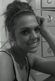 🥳💐Let's all join in wishing Krystal Overton Fell a very happy birthday  today!! God Bless you!