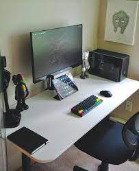 Simple And Small Battlestations Computer Gaming Room Gaming Room Setup Computer Setup