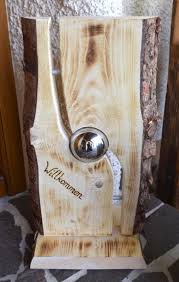 Holzschild Mit Silberkugel Und Alurohren Willkommen Holzschilder Flaschenoffner Wand Geschenke Aus Holz