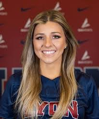 Arianna Donovan's Instagram, Twitter & Facebook