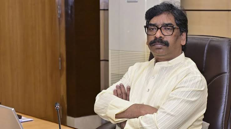 हेमंत सोरेन कोर्ट में नहीं हुए पेश, अब सोमवार शाम 4 बजे तक हाजिर होना ही  होगा; जानें पूरा मामला - India TV Hindi