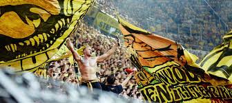 Over 950 officially registered bvb fan clubs, representing more than 60,000 fans, also play. Borussia Dortmund Fans To Boycott Monday Night Kick Off As Com