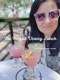 Lesley Cobb's Instagram, Twitter & Facebook