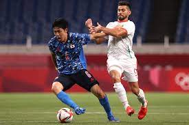 Henry josué martín mex (born 18 november 1992) is a mexican professional footballer who plays as a striker for liga mx club américa and the mexico national team. Japan Edge Towards Knockouts As Gignac Rescues France Newspaper Dawn Com