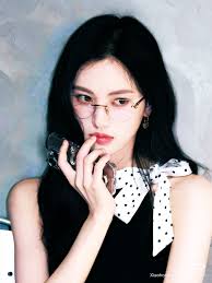 Almost Queen Band Performance Review and Experience