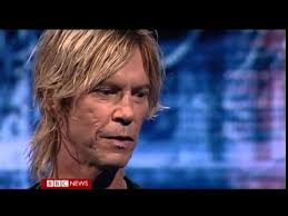 Axl Rose Fist Bumps Steven Adler in Cincinnati Stadium Guns N' Roses  Reunion Concert (July