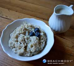 Almond Milk Oatmeal The Beachbody Blog Delicious Oatmeal Recipe Yummy Oatmeal Diabetic Diet Food List