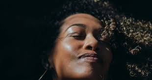 Now, for most of us with dark natural hair (particularly those of us with fine to medium strands) we know that dyeing our hair to be a lighter color than it naturally is can potentially cause serious damage.why? Natural Hair Growth How To Grow Natural Hair To The Curl Market