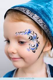 Diese Kinderschminken Idee Ist Genau Richtig Fur Kleine Burgfraulein Und Prinzessinnen Kinderschminken Burgfest Kinder Schminken Kinderschminken Kinderfest