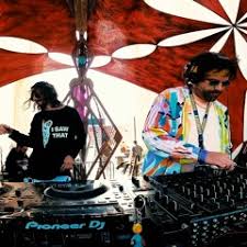 Listen to CUT SNAKE & MATES