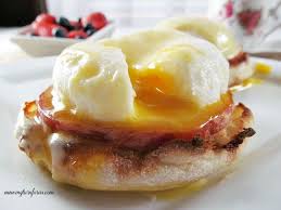 This Delectable Breakfast Of Eggs Benedict With Hollandaise Sauce Takes Less Than 20 Minutes And D Eggs Benedict Hollandaise Sauce Recipe For Hollandaise Sauce