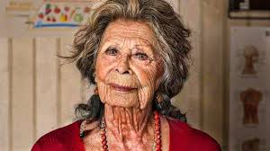 Sophia Loren Is Now Almost 90 How She Lives Is Sad, Try Not To Gasp Check  the comments! 👇 👇 👇