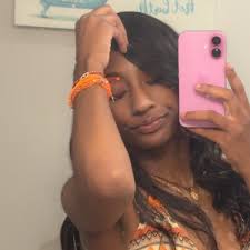 Ebony Nicole (@EbonyN25) • Facebook