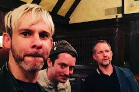 Maybe you would like to learn more about one of these? Frisss Hu Minden Szombathelyrol Es Kornyekerol Trufa Egy Szelfire Kenyszeritette Zsakos Frodot Es Legolast