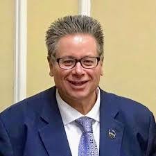 Lizette Anderson's Instagram, Twitter & Facebook