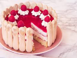 Ein leichter und fruchtiger erdbeerkuchen ohne backen. Himbeer Tiramisu Charlotte What Bakes Me Smile