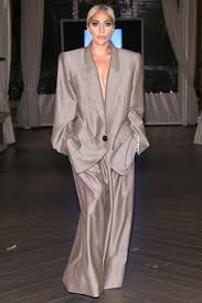 Ouça estações relacionadas a lady gaga no vagalume.fm. Lady Gaga S Best Style Moments Lady Gaga Outfits And Best Fashion Looks