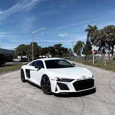 Pin By Laylascott On Cars In 2020 Audi Audi R8 Audi Cars
