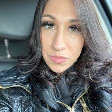 Ashley Butts's Instagram, Twitter & Facebook