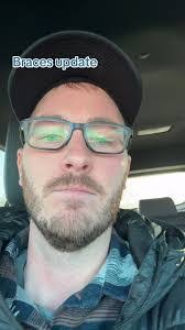 Justin Brace's Instagram, Twitter & Facebook