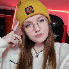 Cherry Knight's Instagram, Twitter & Facebook