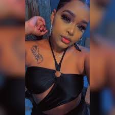 Tessa Mitchell's Instagram, Twitter & Facebook