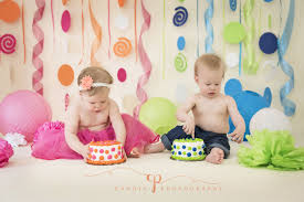 Birthday Party Ideas For 1 Year Old Baby Boy Twin Cake Smash Baby Boy Baby Girl One Year Old Portraits First Birthday Caudle Twin Birthday Parties Baby Birthday Party Girl Twin Birthday Pictures