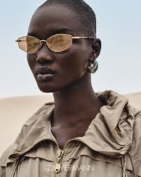 Caity Hill's Instagram, Twitter & Facebook