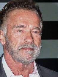 Arnold Schwarzenegger : en plein confinement, il s'organise des sorties en  moto