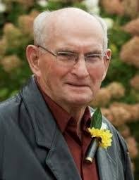 Karen Mellott's Instagram, Twitter & Facebook