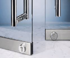 Adalah pintu kaca kamar mandi yg biasanya menggunakan kaca tempered dengan ketebalan 10 mm. Ahli Service Pintu Kaca Murah Dan Berkualitas Di Gandaria