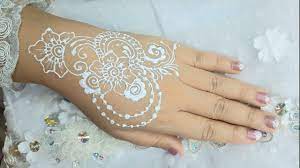 Demikianlah gambar henna tangan yang simple dan cantik. Latihan Henna Putih Motif Bunga Mudah Simpel Simple Henna White Henna Youtube