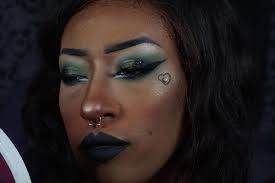 Can someone teach me how to vote to earn pink energy?