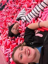 Any ideas where to go for lunch after the ice cream museum? (Not sadelles) x