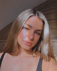 Addison rae shared a post on instagram: Addison Rae On Instagram Just Some Camera Roll Things Pessoas Famosas Cantores Famosos Foto Pra Perfil
