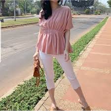 Termasuk pakaian kemeja wanita tanah abang yang sekarang banyak digandrungi dikalangan anak muda. Baju Atasan Wanita Terbaru 2021 Baju Atasan Blouse Model Kekinian Blouse Sheeva Shopee Indonesia
