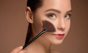 Lablabo crée pour Alvadiem un pack airless rechargeable 400ml