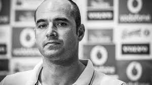 Benedek tibor két évig harcolt a kórral, ez volt az utolsó napok drámája. Ezert Nem Beszelt Benedek Tibor A Betegsegerol