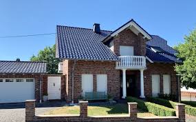 Haus verklinkert haus verklinkern lassen welche kosten fallen an hausjournal net wer sein haus verklinkern möchte muss mit materialkosten von 20 eur qm rechnen hinzu kommt der preis f haus. Klinkerhaus Modern Preise