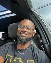 Chris Suggs's Instagram, Twitter & Facebook