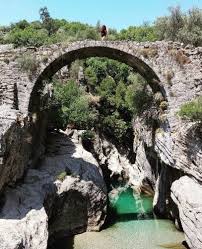 Villa tatiliniz sırasında, özgürce ziyaret edebileceğiniz bu yerler, tatilinizi siz ve sevdikleriniz için çok daha renkli kılacak. Koprulu Kanyon Gezi Rehberi Manavgat Gezilecek Yerler Antalya