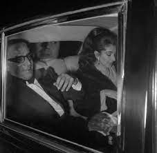 Maria callas kinder ile ilgili şiirler kayıt tarihine göre listelenmektedir. Liebespaar Maria Callas Und Aristoteles Onassis Welt
