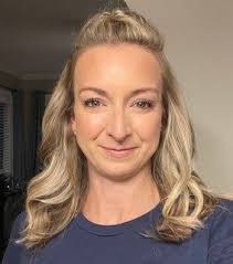 Melissa Lofgren's Instagram, Twitter & Facebook