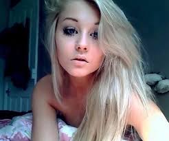 Juliana Lambert's Instagram, Twitter & Facebook