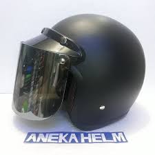 Helm bogo ini dibuat dengan bahan jenis abs yang kuat, selain itu juga nyaman untuk digunakan ketika menaiki motor kesayangan. Helm Bogo Retro Kaca Datar Shopee Indonesia