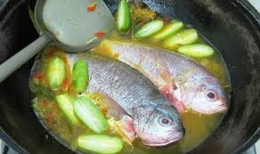 Kakap merah tpung asam manis. Resep Ikan Ekor Kuning Bumbu Acar Kuning Sedap
