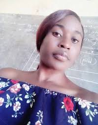 Good morning to you all ladies and gentlemen Today #Eshashalazini we are  bringing to you Karabo Makoma Maake. She is in her early thirties and  staying at Tzaneen in Limpopo. She's a