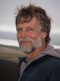 The Art of Kayaking: Everything You Need to Know About Paddling: Foster,  Nigel: 9781493025701: Amazon.com: Books