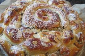 Osterbrot Mit Rosinenzopf Und Zweierlei Fullung Kochen Backen Leicht Gemacht Mit Schritt Fur Schritt Bildern Von Mit Slava Rezept Kochen Und Backen Lebensmittel Essen Backen